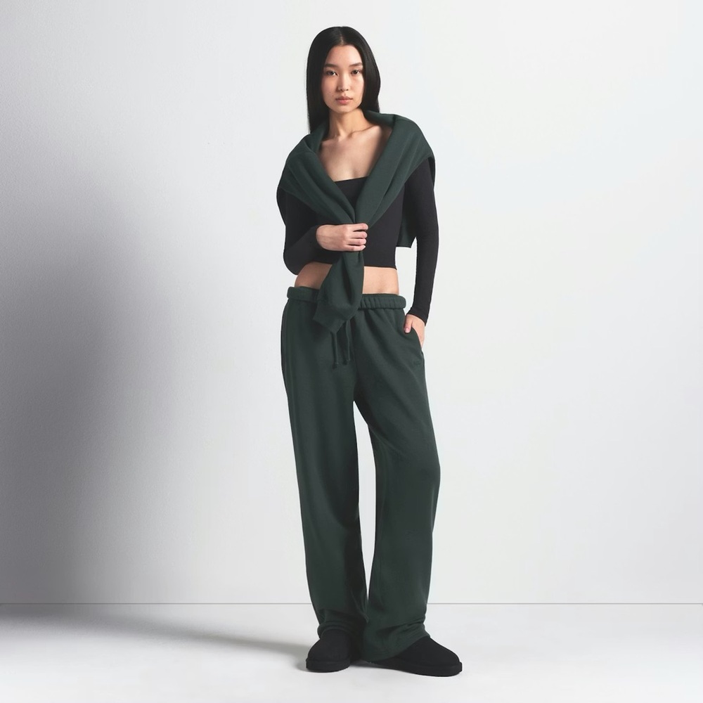 SKIMS CLASSIC STRAIGHT LEG PANT Spruce XXS